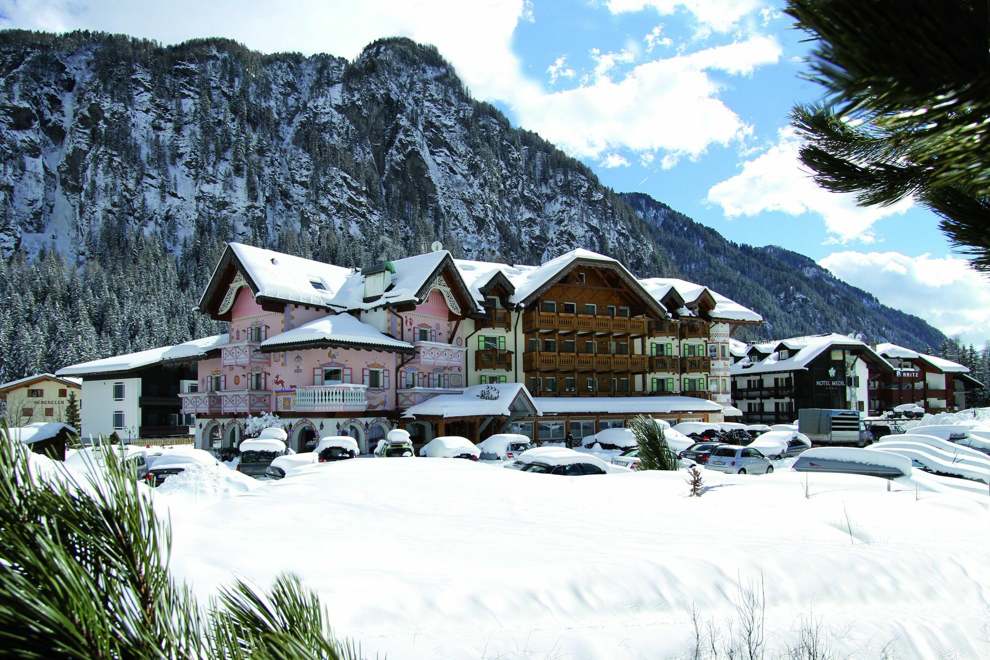 Soreghes Gran Chalet Hotel Campitello di Fassa